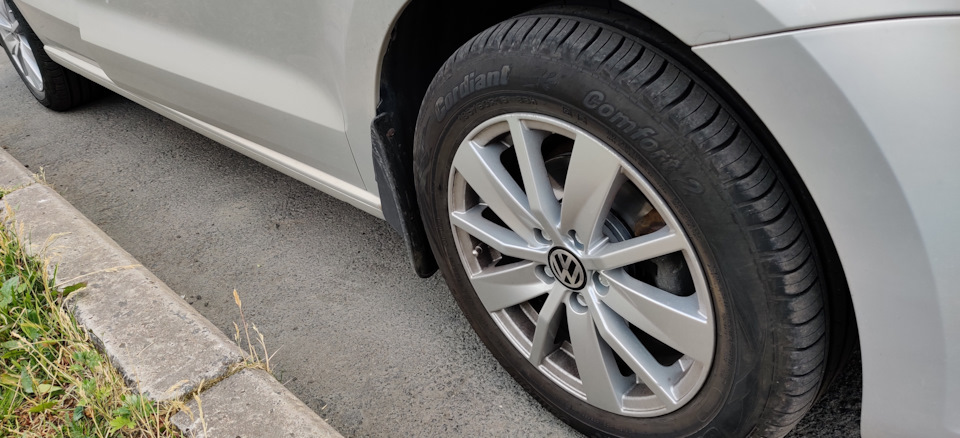 Инструкция по установке оригинальных колпачков в колёса. — Volkswagen ...