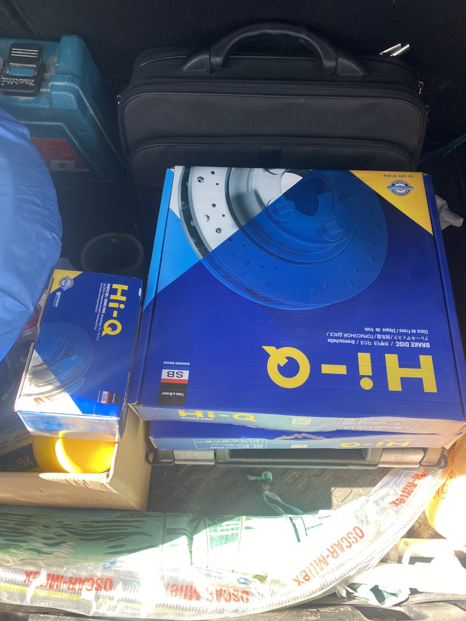 Замена передних тормозных дисков и колодок — KIA Ceed (2G), 1,6 л, 2012 ...