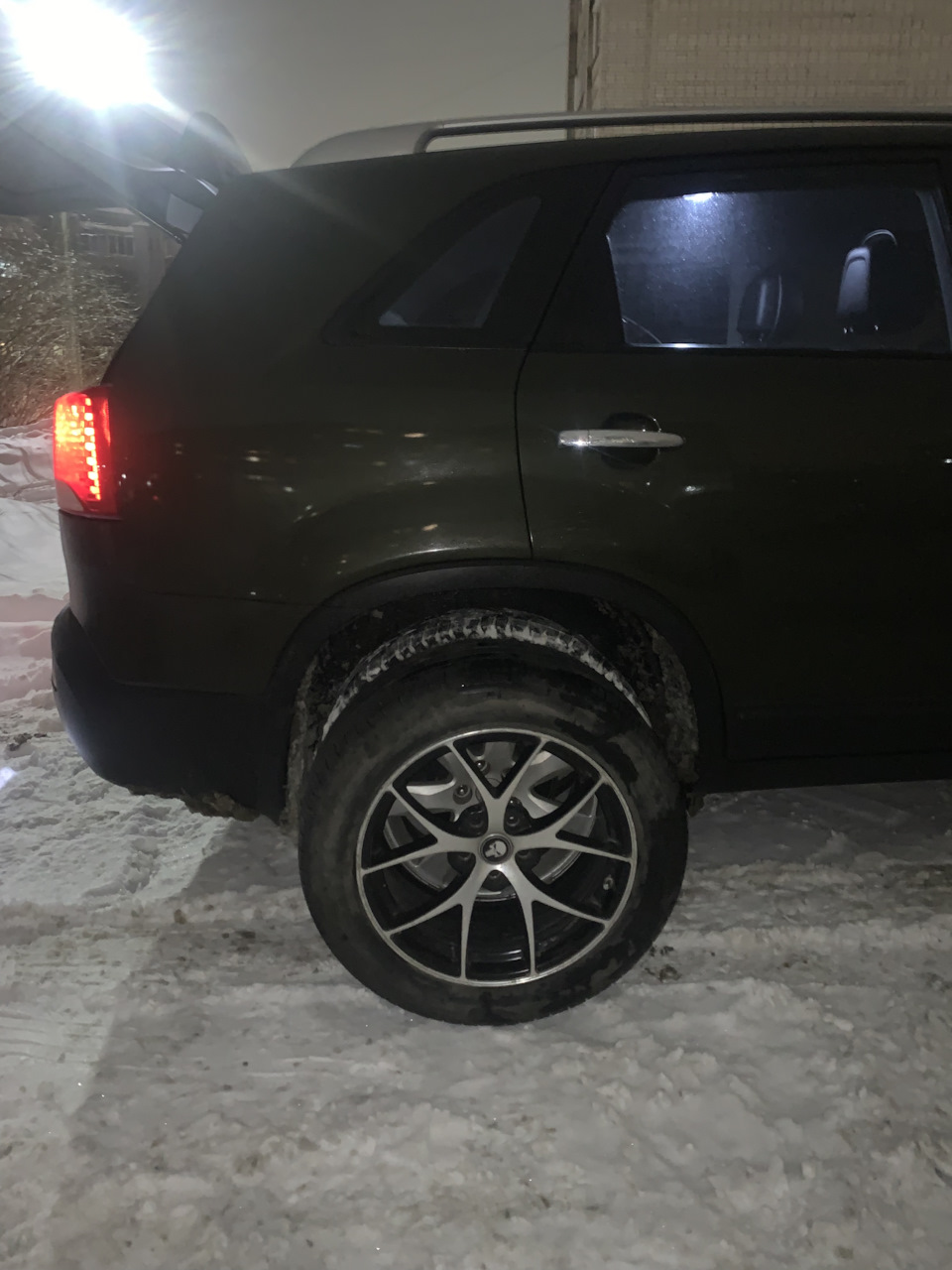 Ширина резины на диск 6. Таблица ширины шины к ширине диска. Разница между 235 и 225 шиной. Размер колеса 235 55 r17. 235 на какую ширину диска.