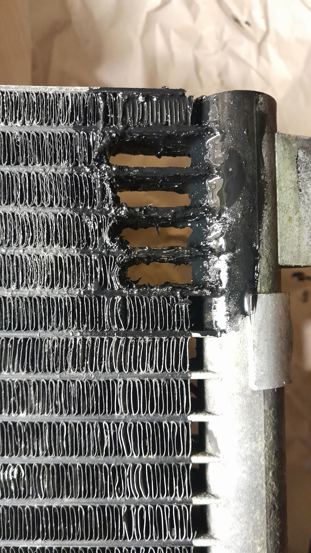 Течь радиатора кондиционера(конденсатора). — Chrysler PT Cruiser, 2 л ...