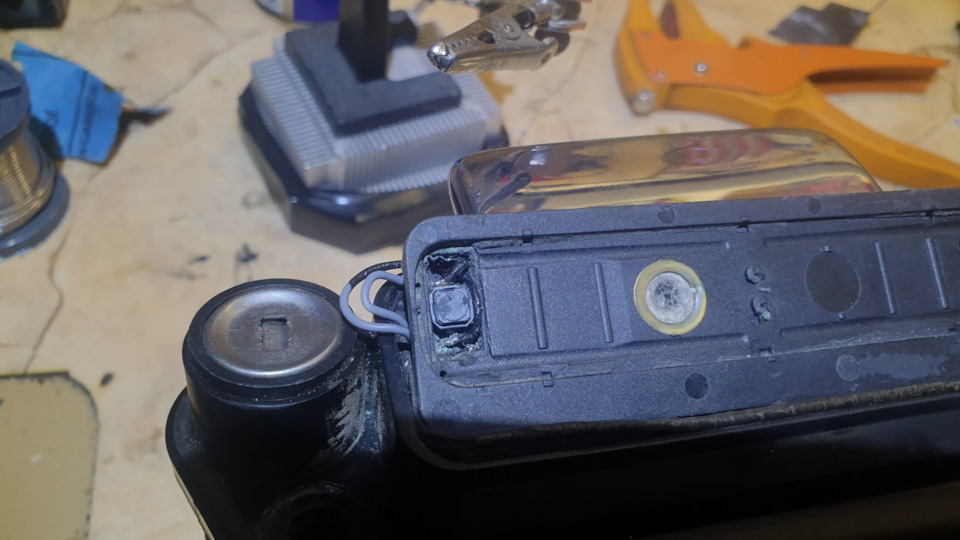 Кнопка, широкая удобная, для данного случая — Mercedes-Benz S-Class (W220)