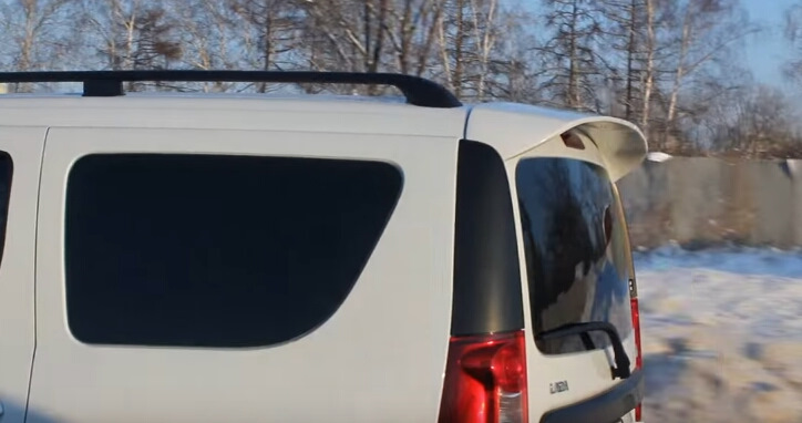 Как закрепить спойлер? — Lada Ларгус, 1,6 л, 2013 года | другое | DRIVE2
