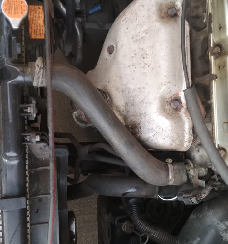 Замена верхнего патрубка радиатора Doodge Stratus Coupe — Dodge Stratus ...