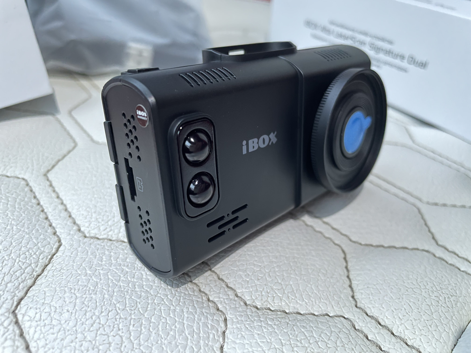 Как не нарваться на штраф за неправильное размещение видеорегистратора ...