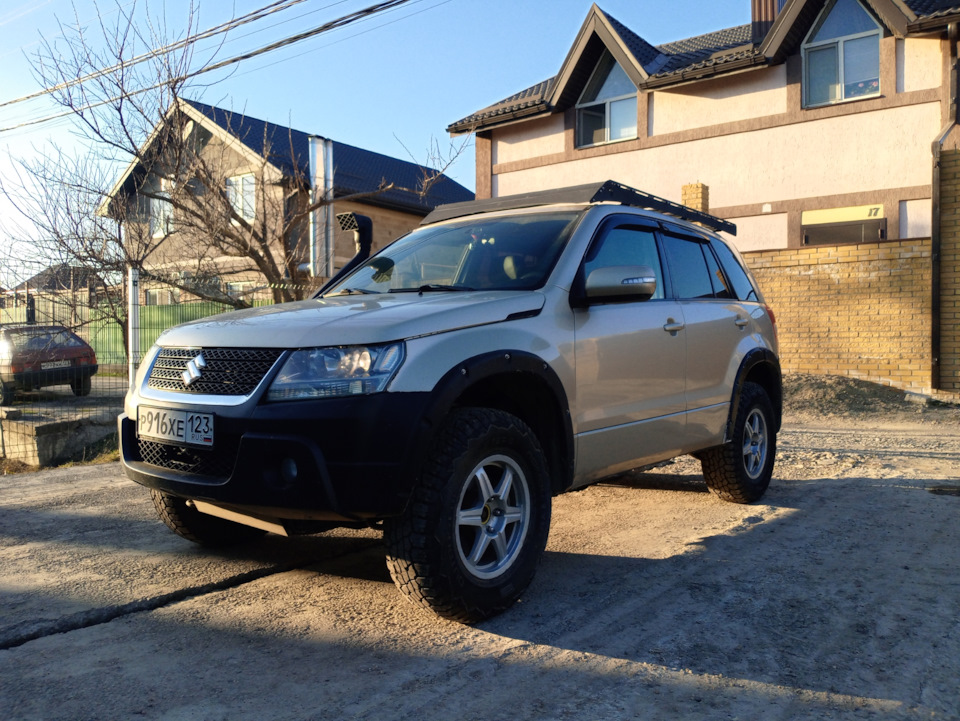Новая резина! — Suzuki Grand Vitara (2G), 2 л, 2010 года | шины | DRIVE2