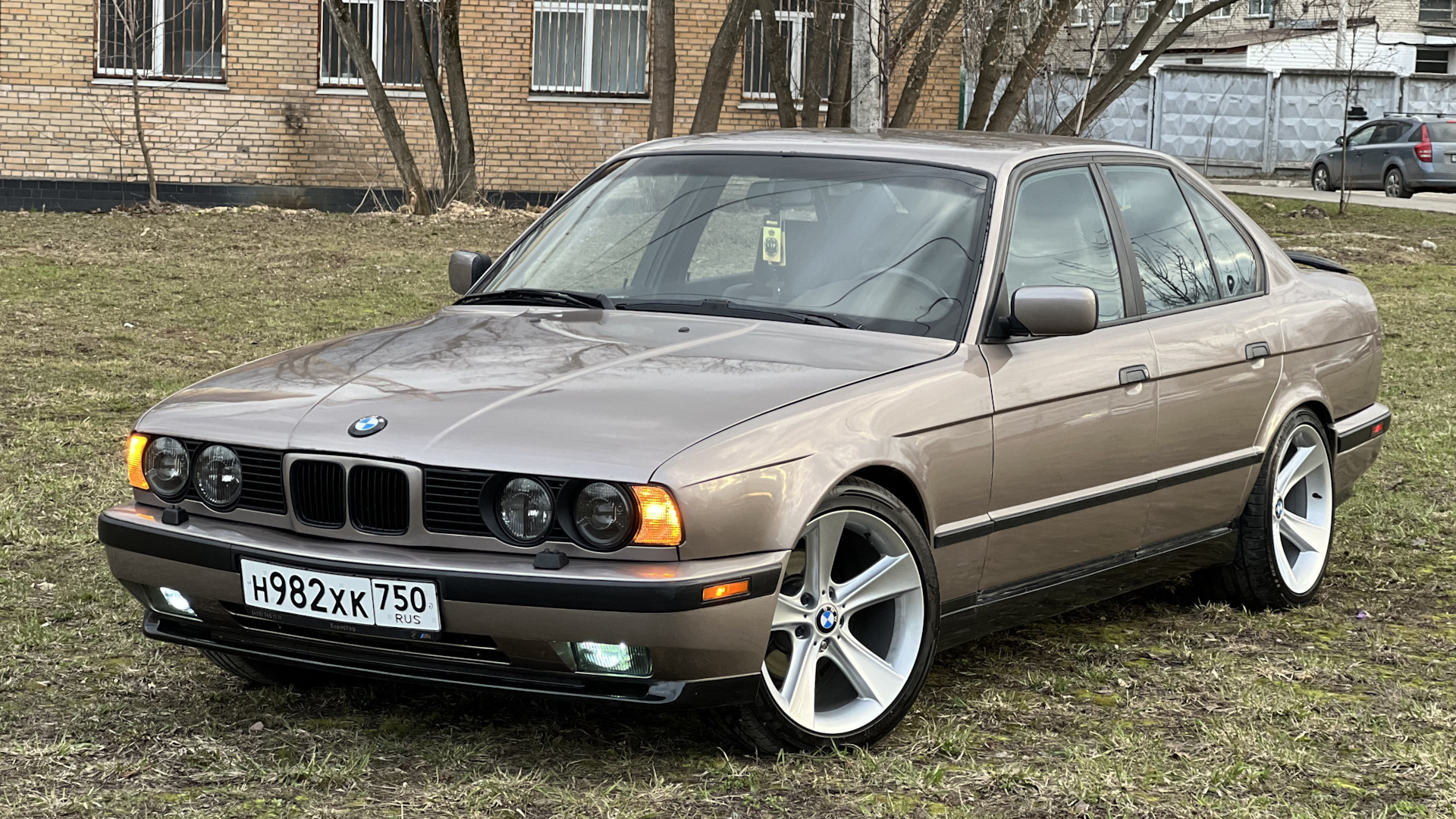 BMW 5 series (E34) 2.0 бензиновый 1989 | Громкий криминал 90-х на DRIVE2