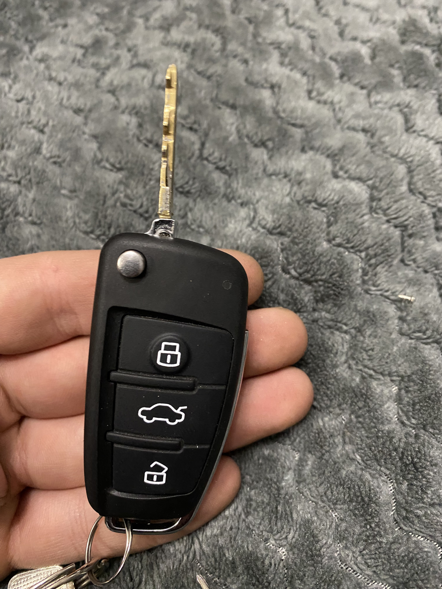 новый ключ — Lada Приора седан, 1,6 л, 2018 года | аксессуары | DRIVE2