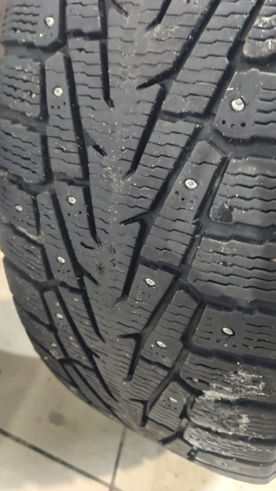 Шины зимние нешипованные Nokian 265/60 R18, литые диски 7,5Jx18 ET30 ...