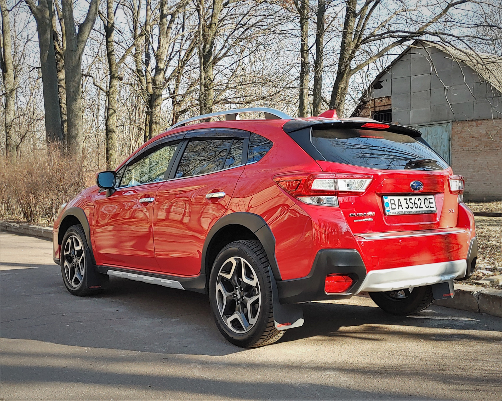 Поменял сам масло, попробовал промывку от VAG, поставил брызговики ...