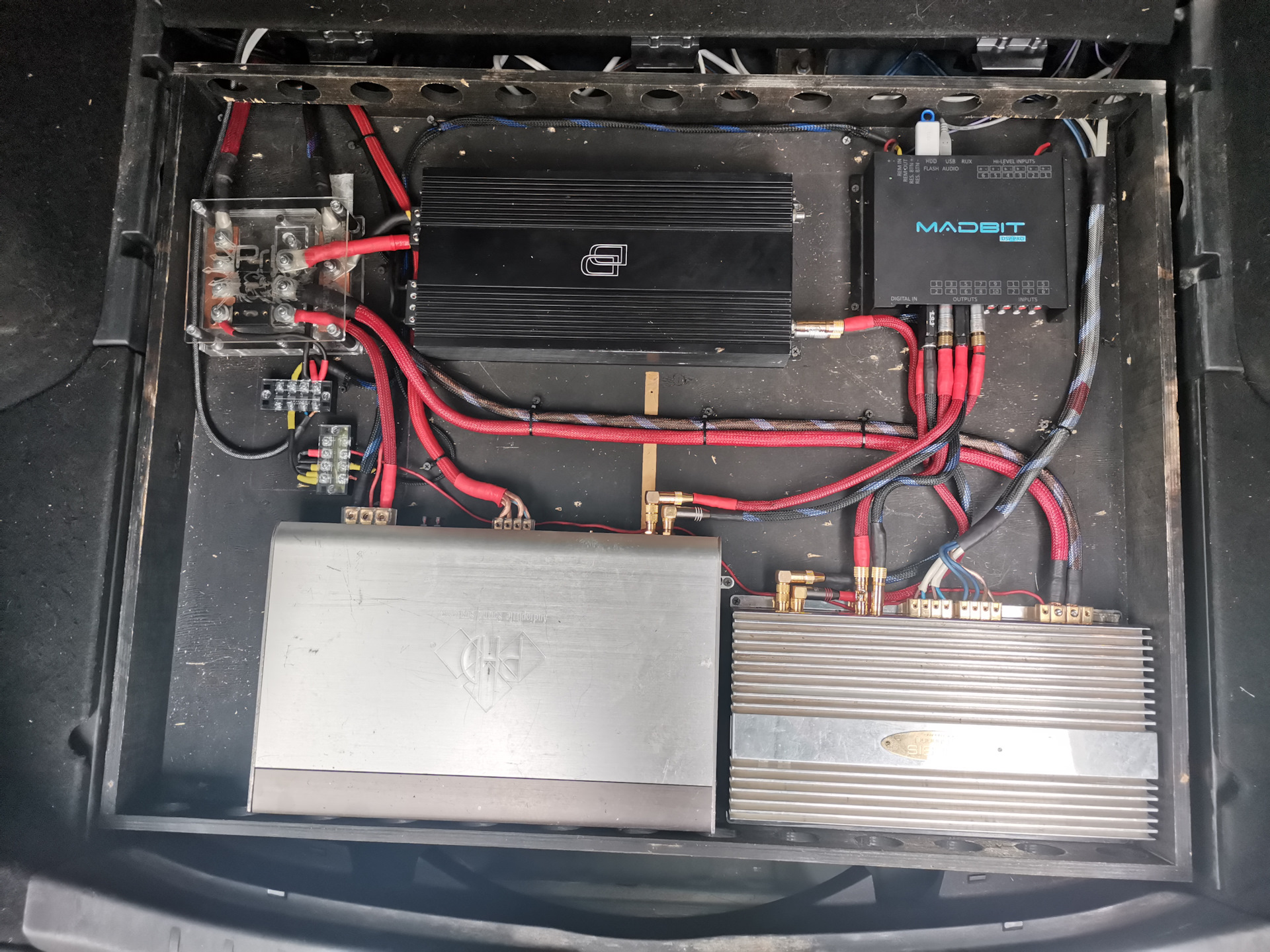Madbit pro. MADBIT DSP Pro. Clarion apa4320. Clarion apa 4200. Clarion apa4360.