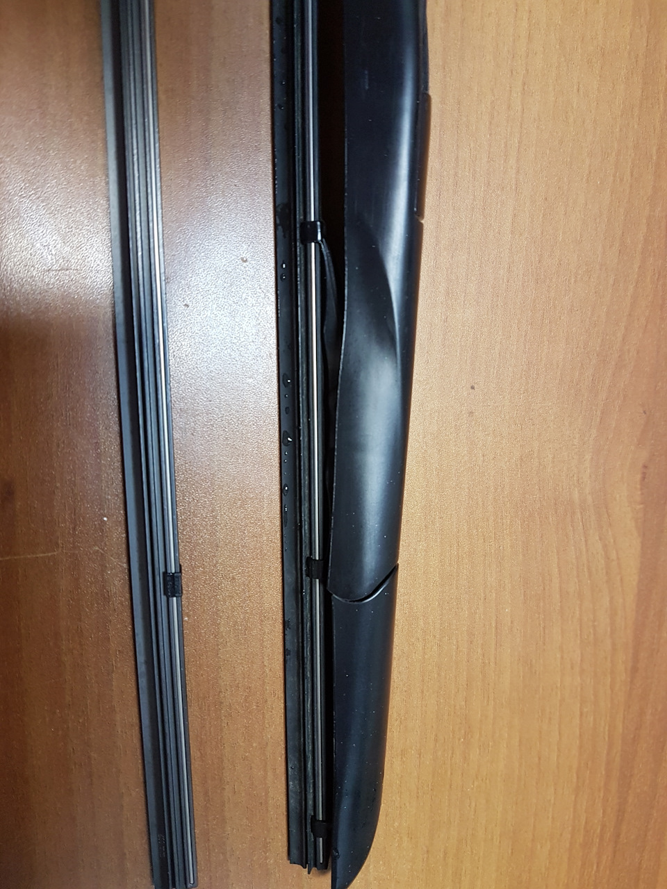 На щетке еще старые, рядом новая — KIA Sportage (4G)