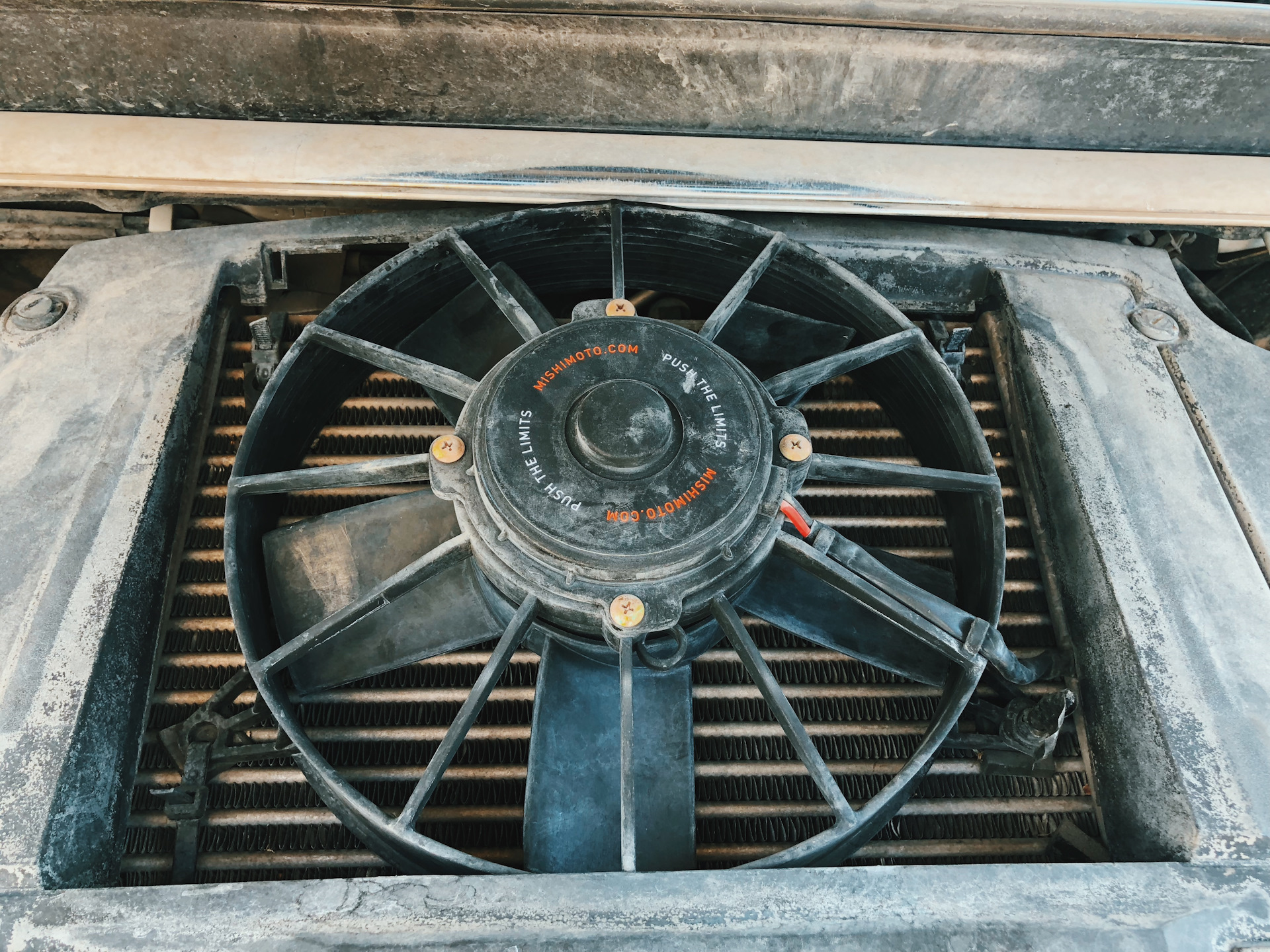 Когда срабатывает вентилятор интеркулера?