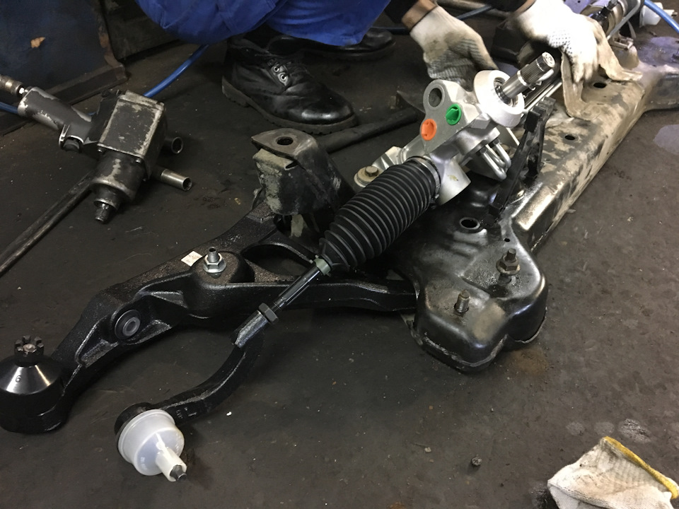 Новые рычаги, стойки стабилизатора, рейка, термостат с корпусом и ...