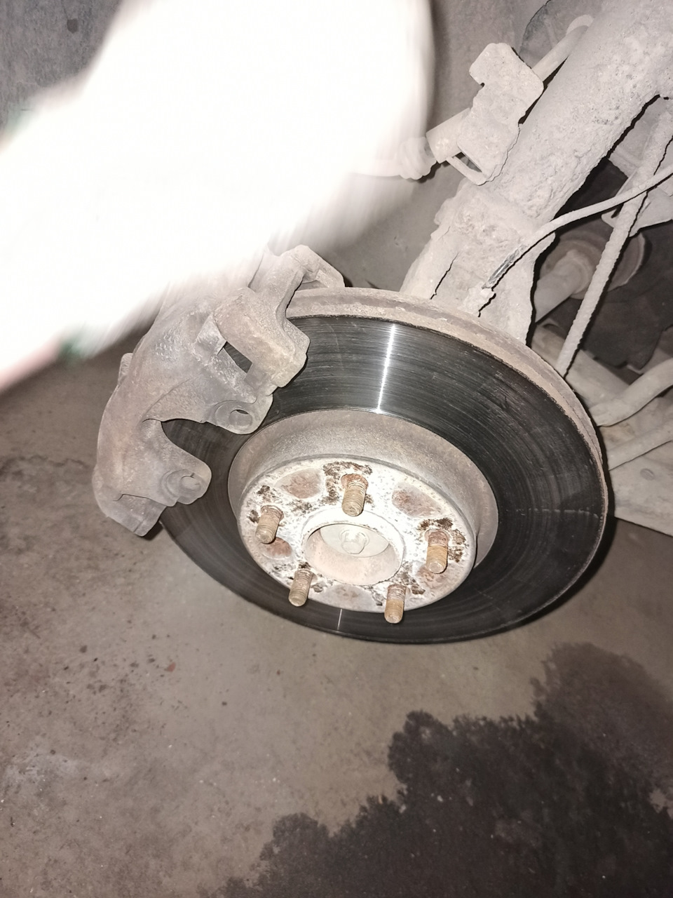 Замена колодок и тормозных дисков. — Ford Mondeo IV, 1,6 л, 2010 года ...