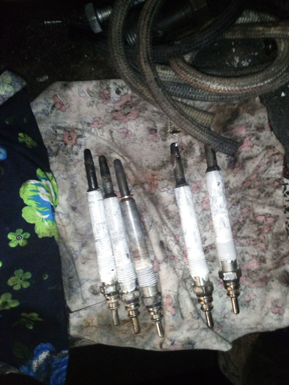 Обломил свечу накала — SsangYong Musso, 3 л, 2001 года | своими руками ...