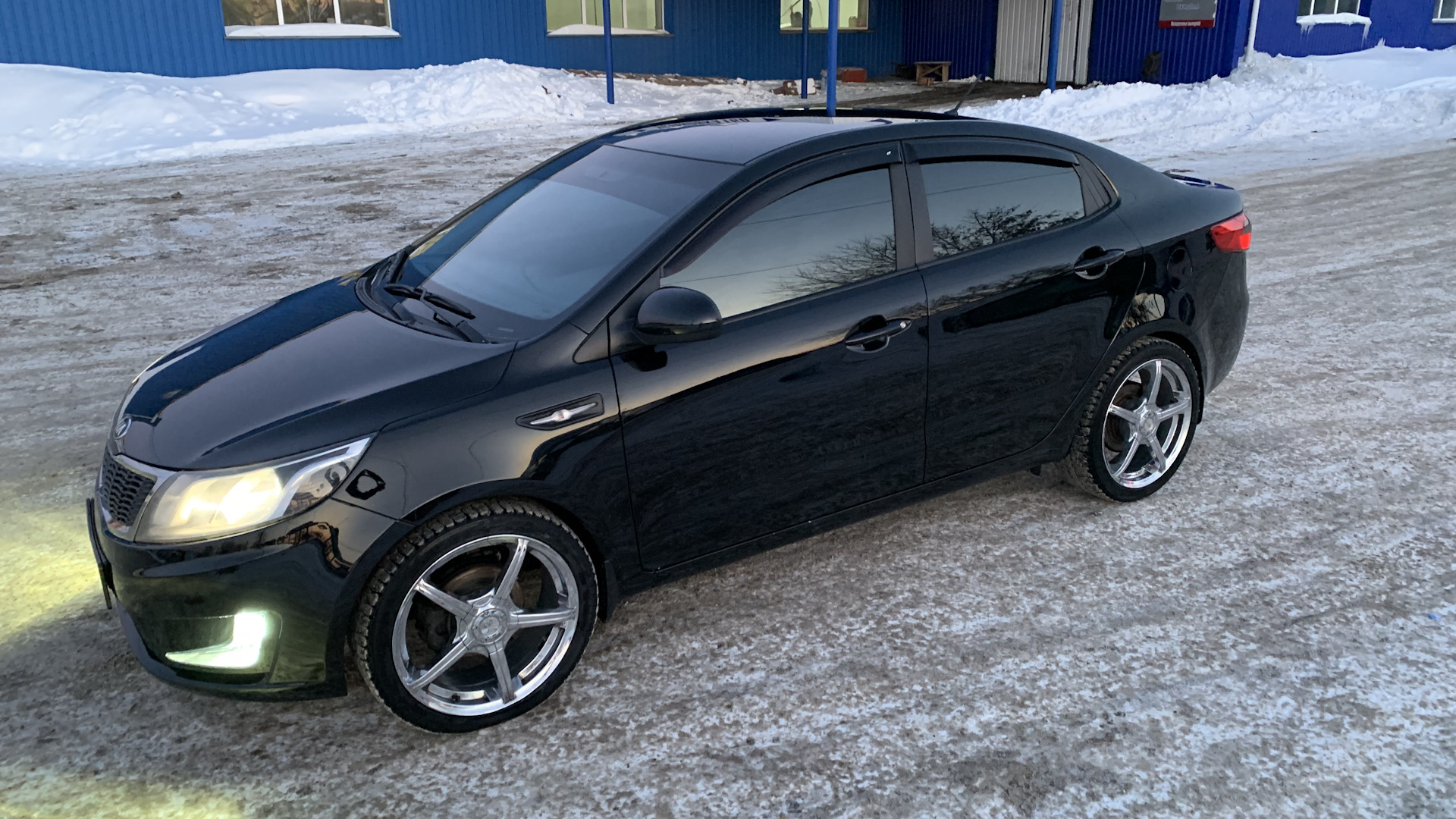 Kia Rio 2013 свет