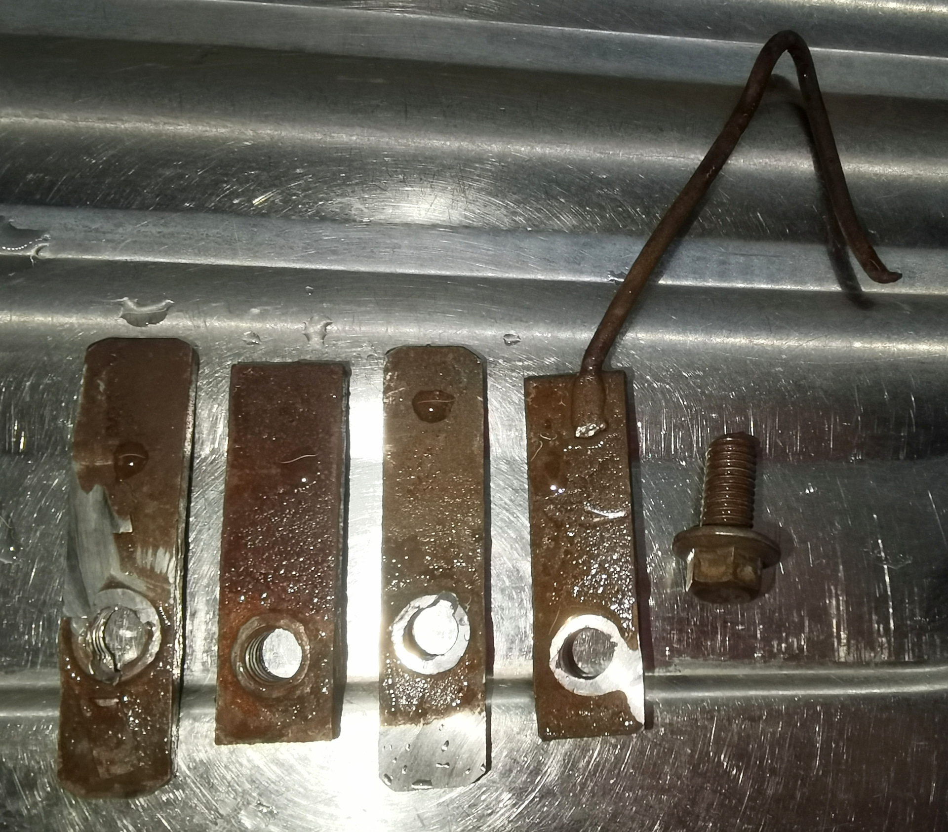 Крепеж защиты двигателя Hyundai/Kia Hyundai/Kia R4100-1R001U — Nissan X ...