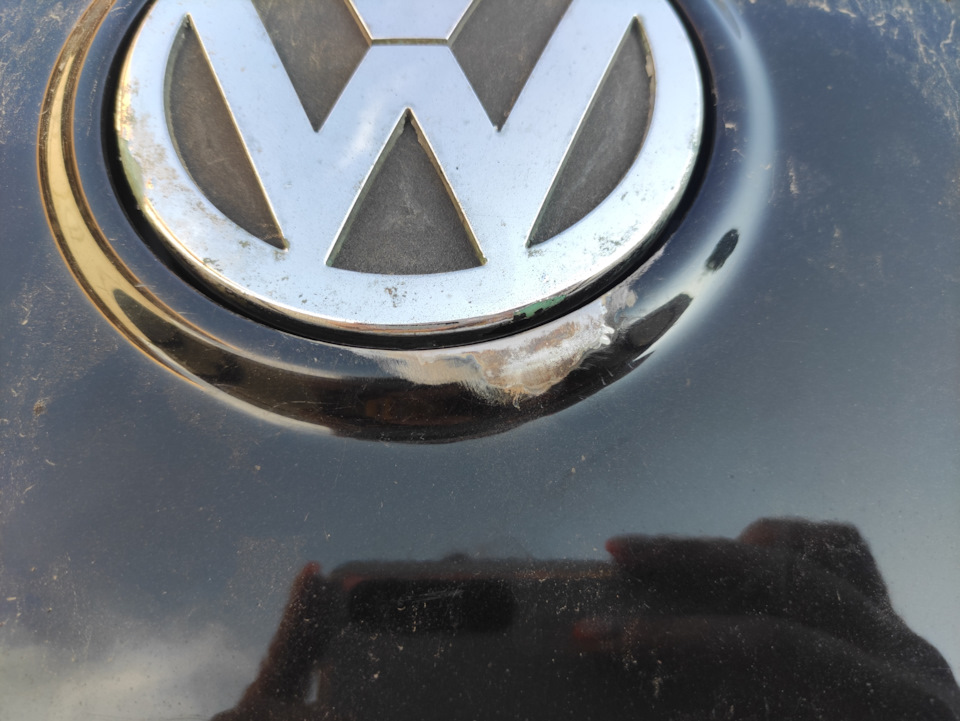 На фото уже процесс удаления ржавчины — Volkswagen Passat B6