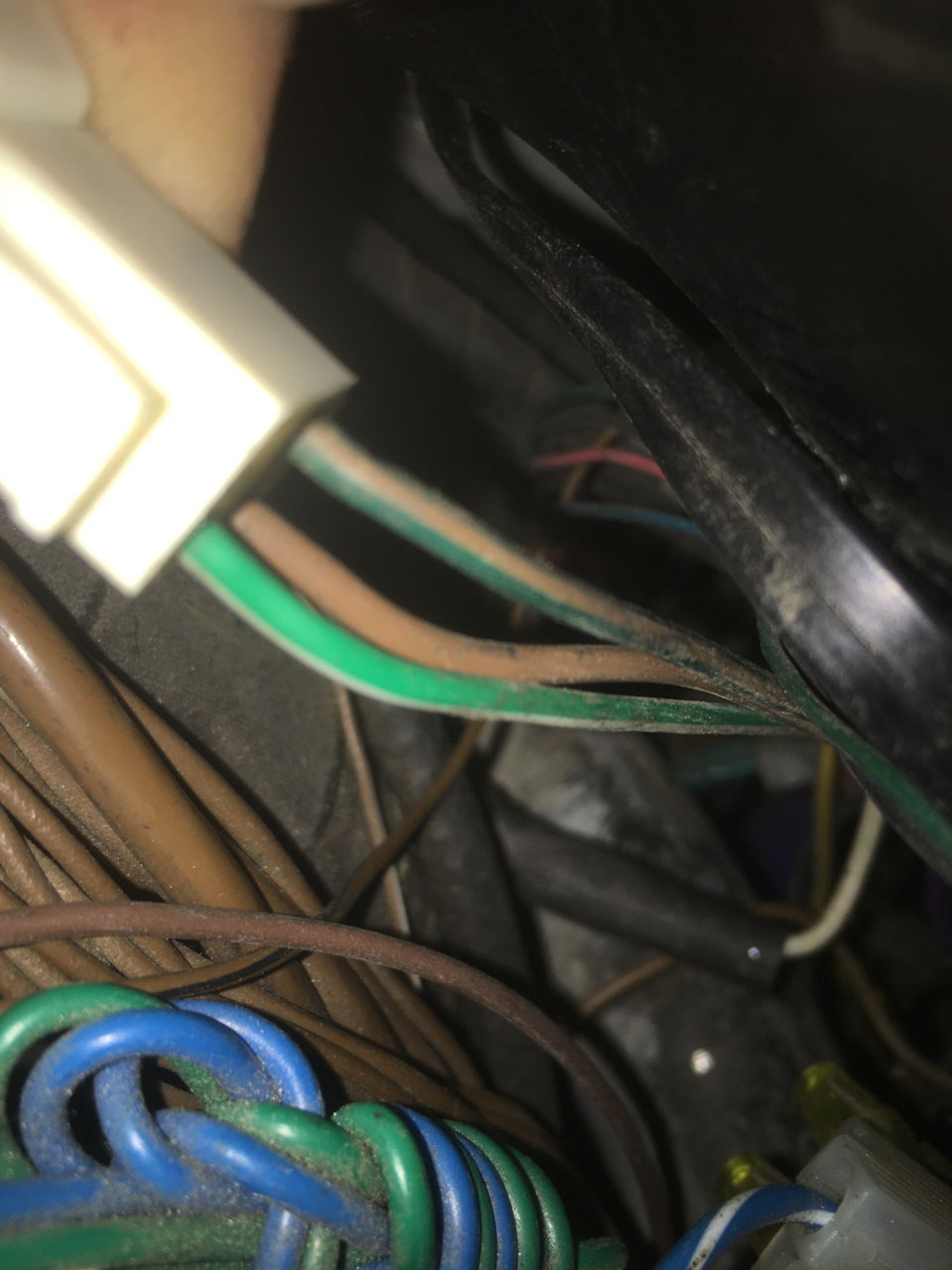 Фото в бортжурнале РАФ 2203