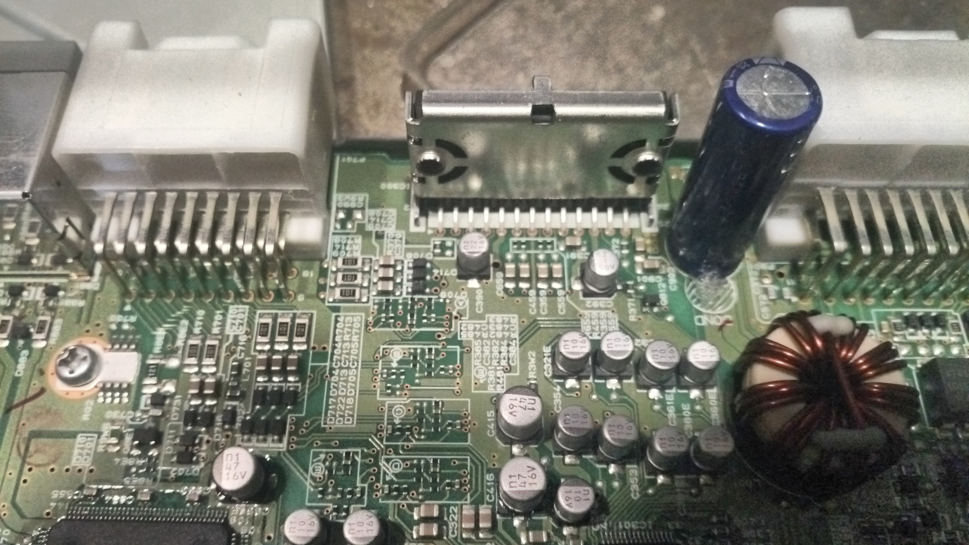 Линейные выходы к штатной магнитоле (рестайлинг) — Mitsubishi Lancer X ...