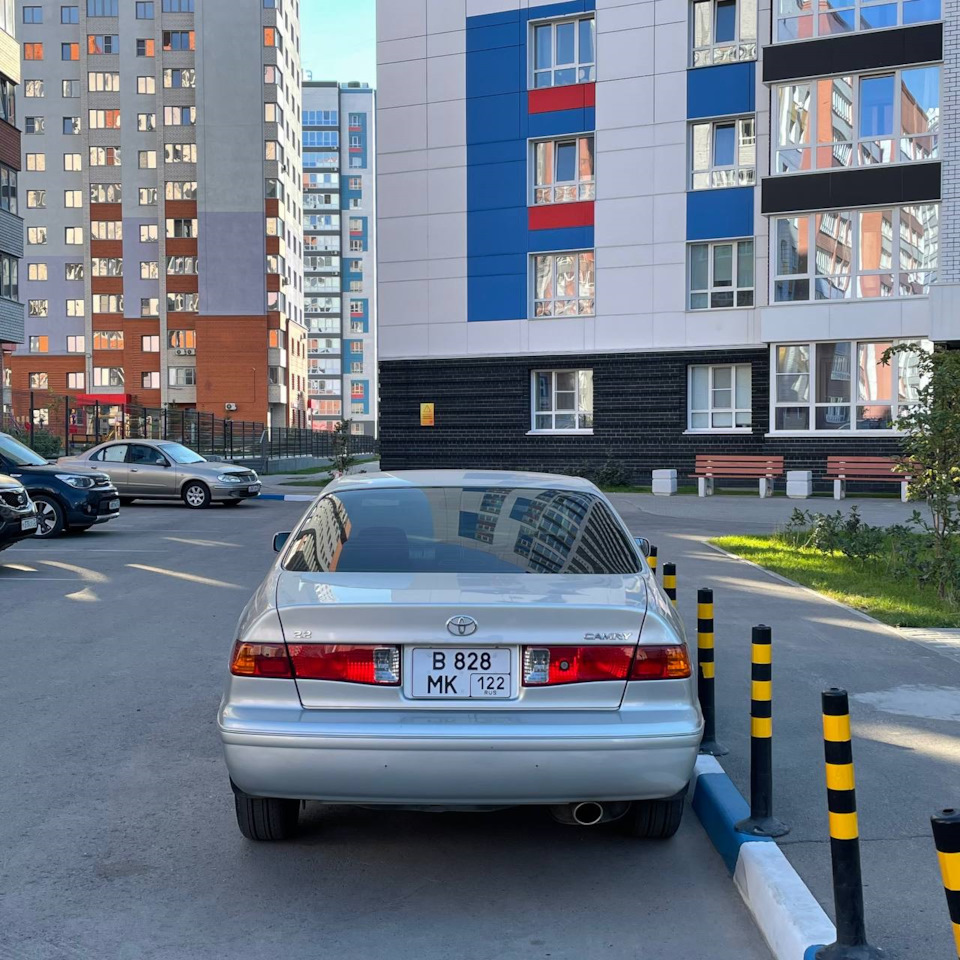 4. Номера под японский стандарт, ворсовые ковры и мойка фар — Toyota Camry  (XV20), 2,2 л, 2000 года | аксессуары | DRIVE2