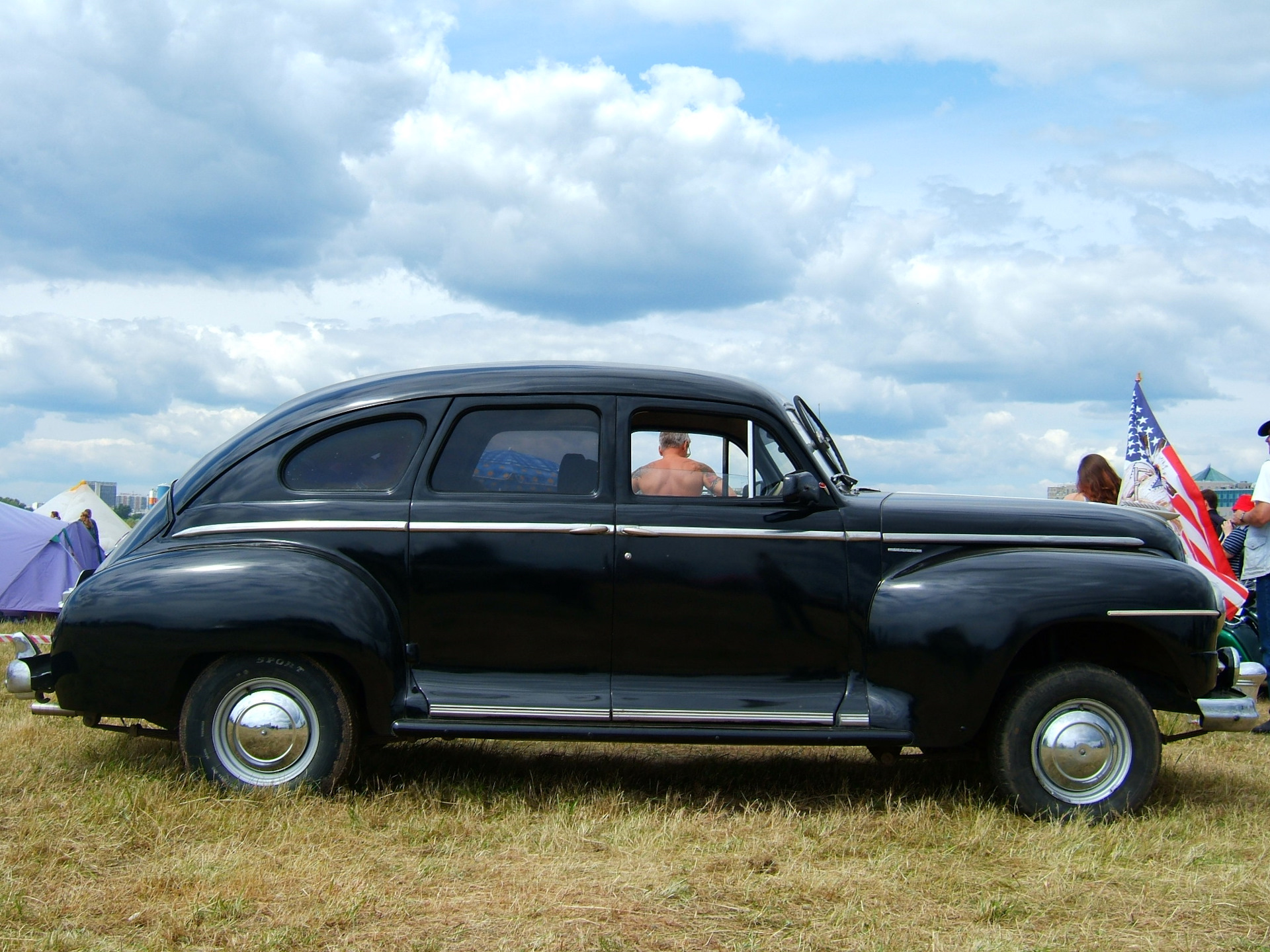 55 г. Plymouth Deluxe 1946. Форд де Люкс 1946. Додж 1946 года. Авто 1946.