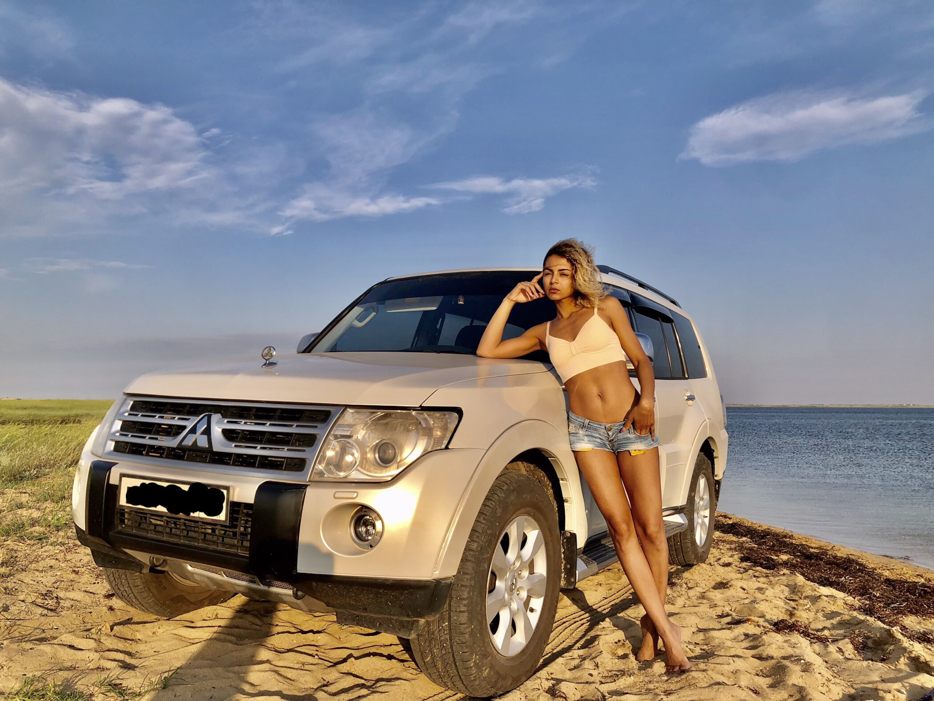 Митсубиси паджеро крыму. Автобокс паджеро спорт 2. Mitsubishi pajero sport 2013 год новосибирск. Паджеро спорт 3. Паджеро спорт перламутр.