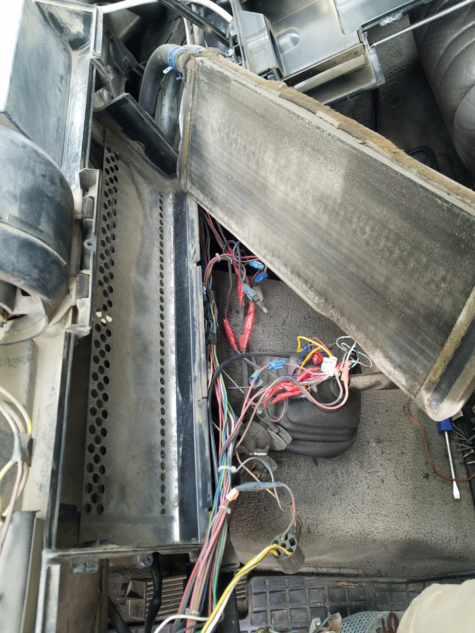 Изолента наше всё )) — Volkswagen Caravelle (T3)