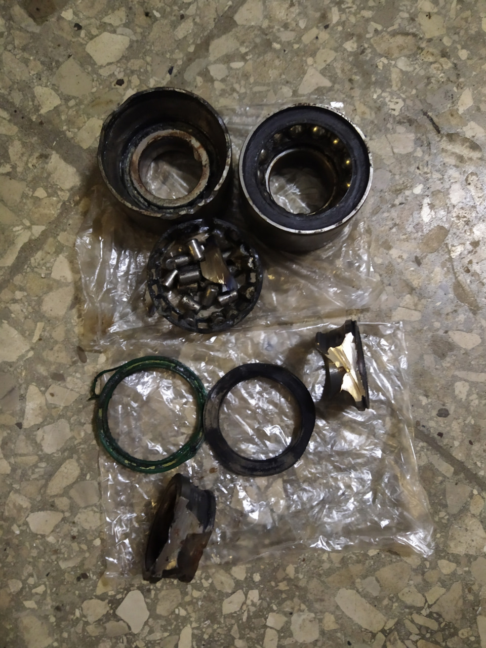 Замена подшипников ступиц задних колес — Lada Гранта (2G) FL, 1,6 л ...