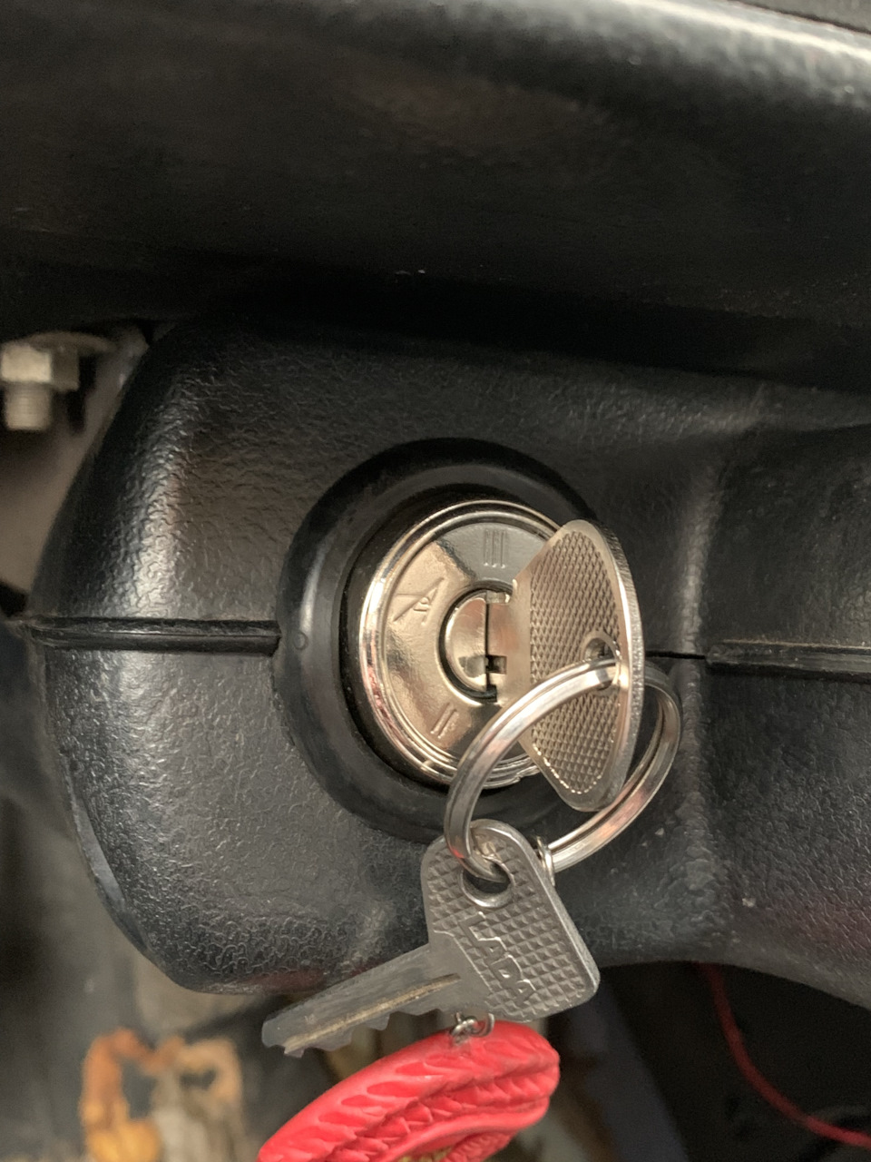 Поменял замок зажигания — Lada 21050, 1,3 л, 1990 года | просто так ...