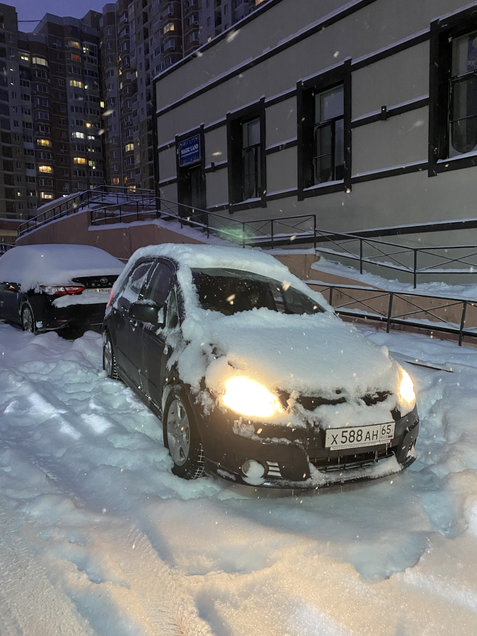 Как нужно чистить Машину от снега — Suzuki SX4 (1G), 1,5 л, 2009 года |  прикол | DRIVE2