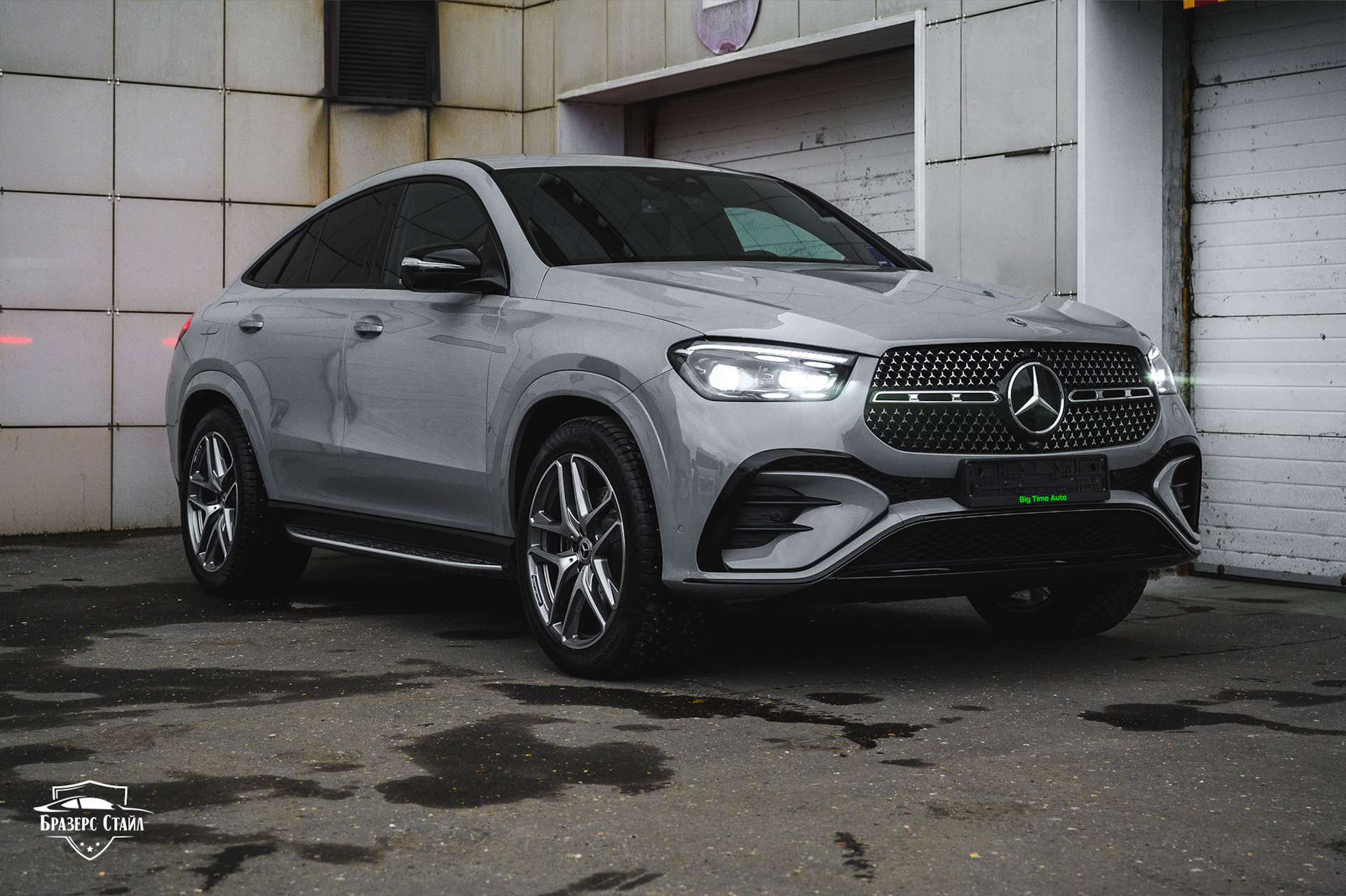 Оклейка Мерседес ГЛЕ Купе полиуретановой плёнкой Deltaskin Moleckula ...