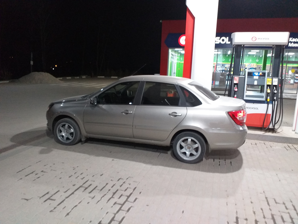 Летние колеса — Lada Гранта (2G) FL, 1,6 л, 2019 года | колёсные диски ...