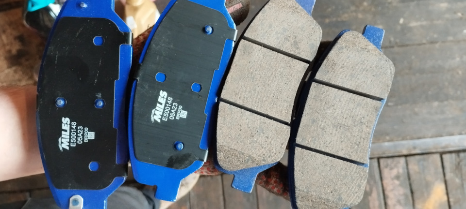 Новенькие Miles E5 ceramic — Hyundai Santa Fe (3G). Запчасти на фото: E500148, B8300