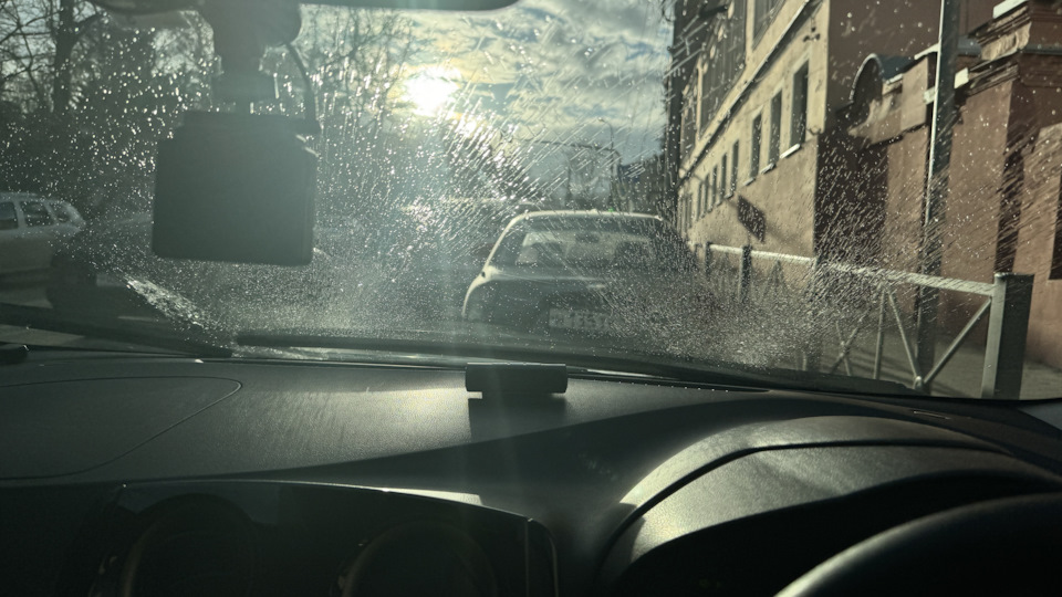 Замена веерных омывателей лобового стекла — Nissan Note e-Power, 1,2 л ...