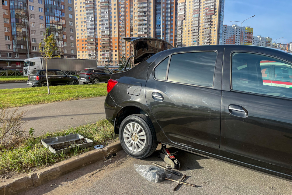 Накладки на тормозные барабаны. — Renault Logan (2G), 1,6 л, 2015 года ...