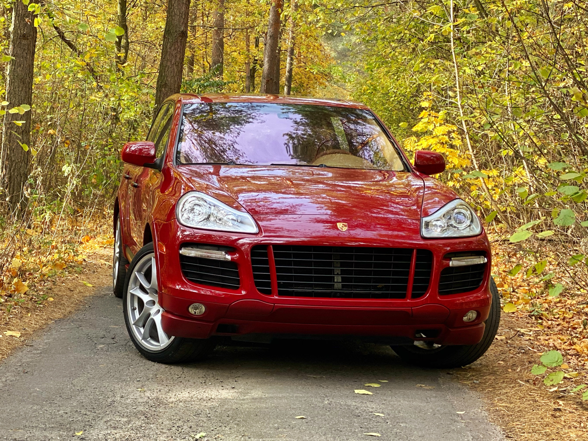 Д оне. Порше Кайен 1. Porsche Cayenne первый. То на Порше Кайен. Порше Кайен первый выпуск.