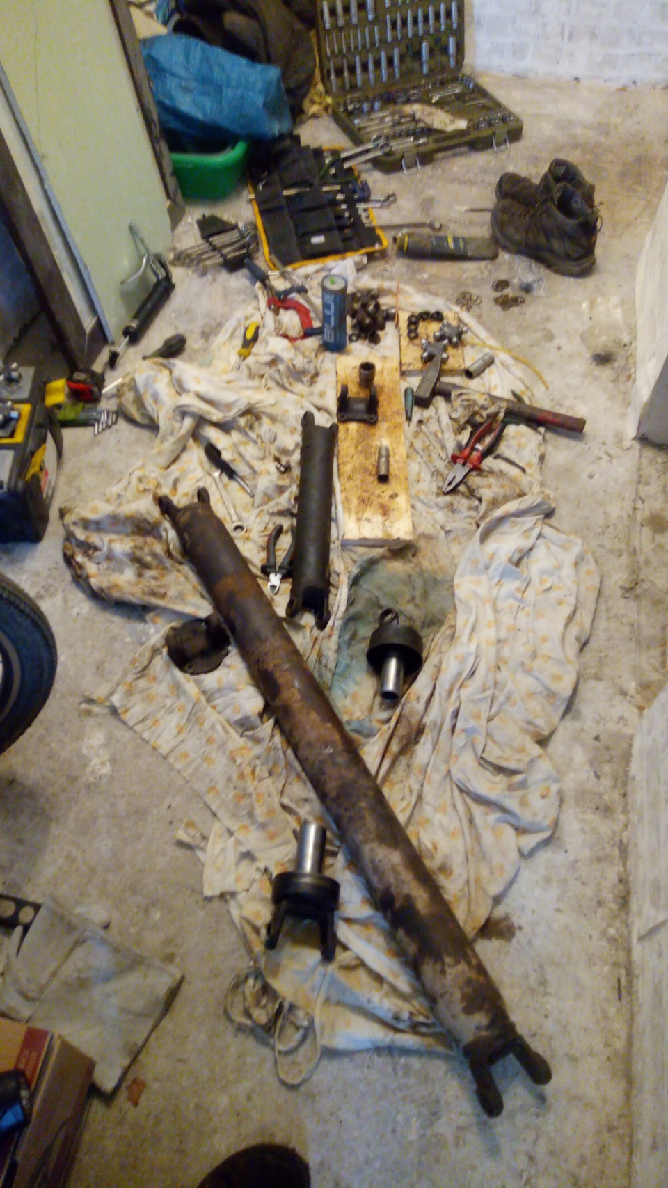 Замена крестовин на обоих карданах — Great Wall Hover, 2,4 л, 2007 года ...