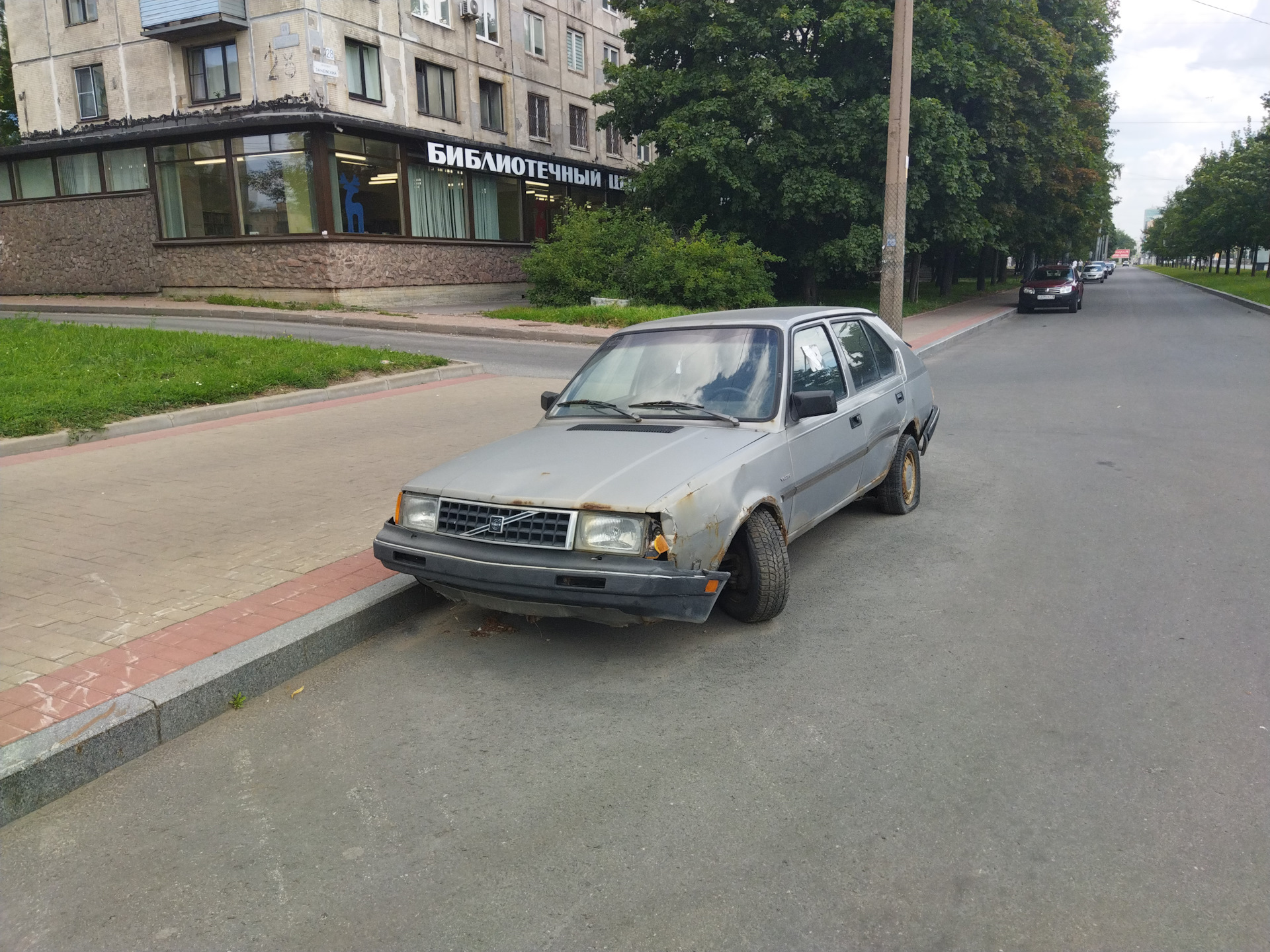 Вольво около Ладожской, СПб — Сообщество «Брошенные Машины» на DRIVE2