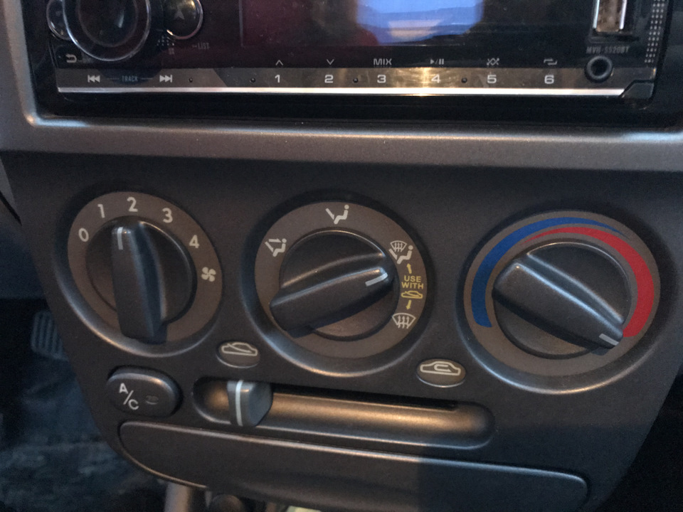 Перетяжка руля, ручки Акпп, стояночного тормоза. И крутилку печки Форд ...