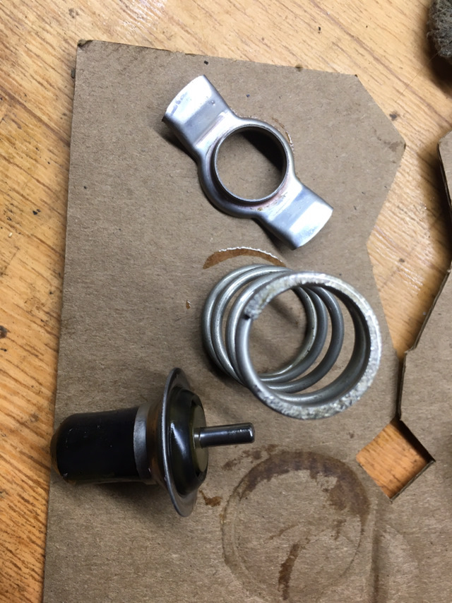 Замена термоэлемента — Lada Гранта, 1,6 л., 2013 года | своими руками ...