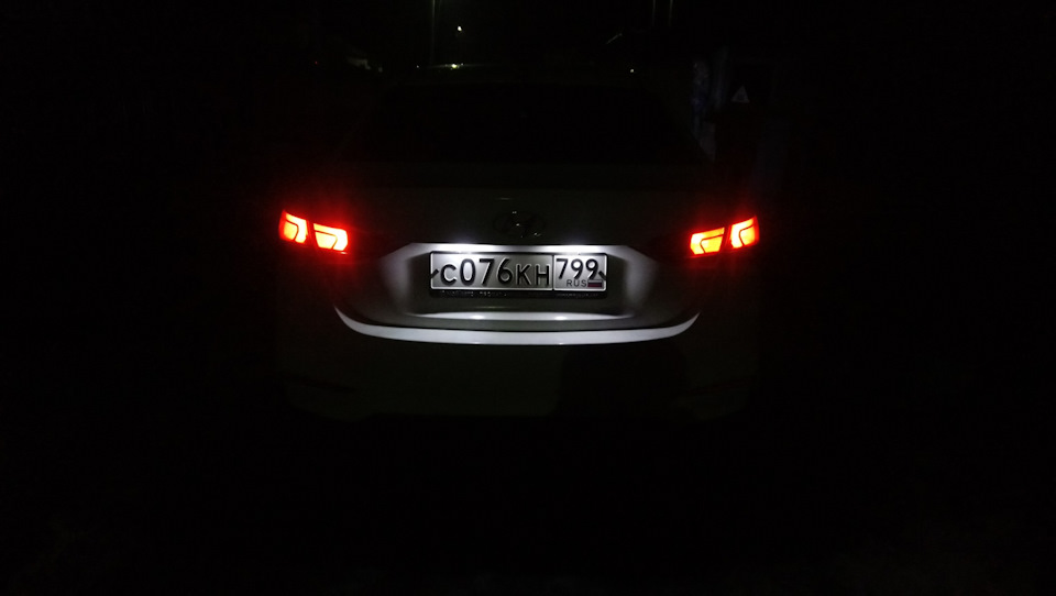 Диоды в подсветку гос.номера и обещаный свет в габаритах филипсы ...