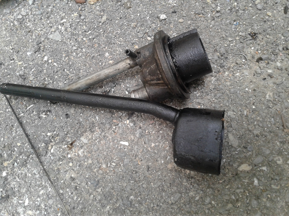 Как чистить сапун двигателя ВАЗ 2101-2107 — Lada 21065, 1,6 л, 2004 ...