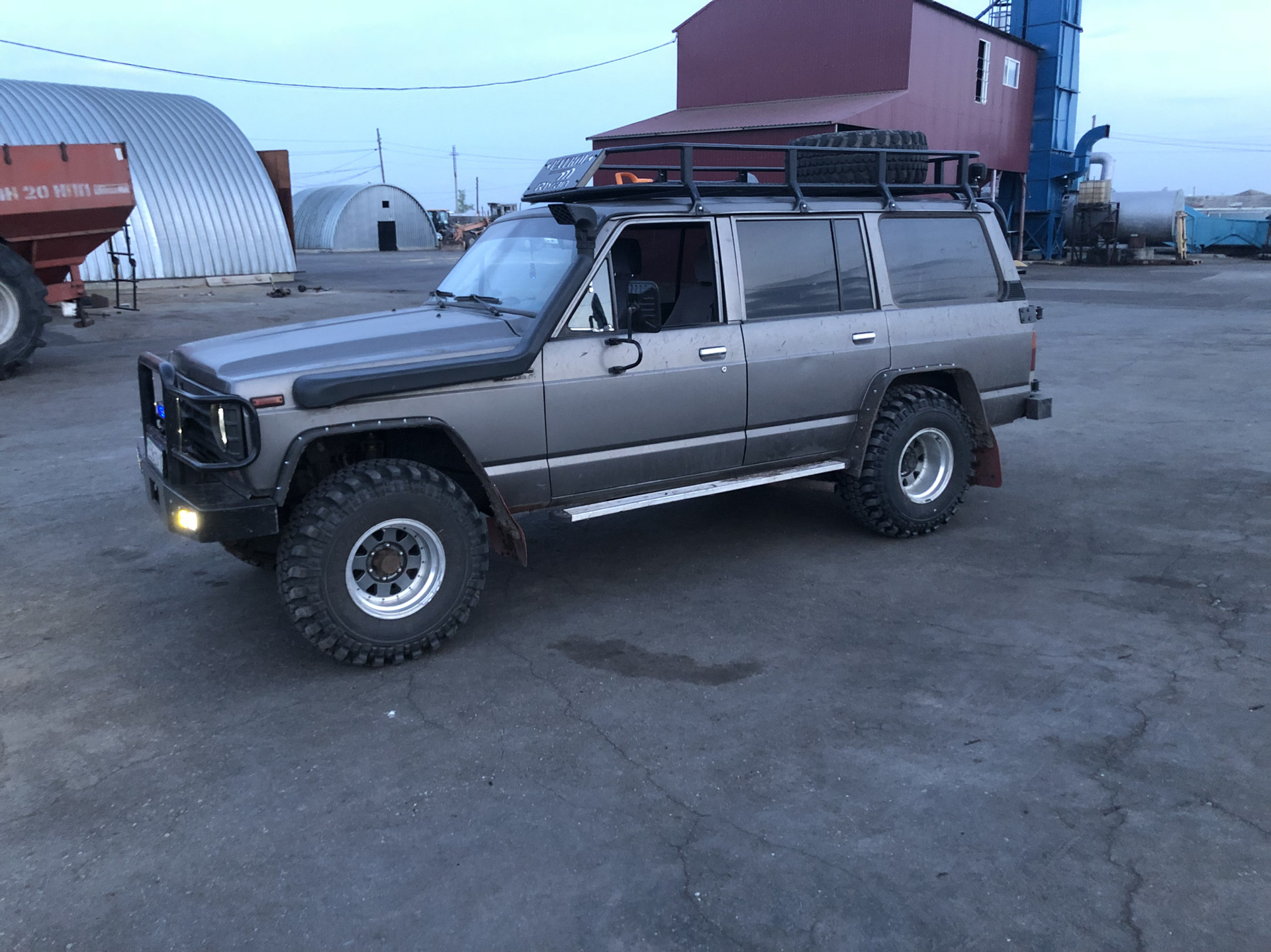 Ниссан патрол своими руками. Nissan Patrol k260. Nissan Patrol 1995 Offroad. Nissan Patrol 260. Nissan Patrol 1983.