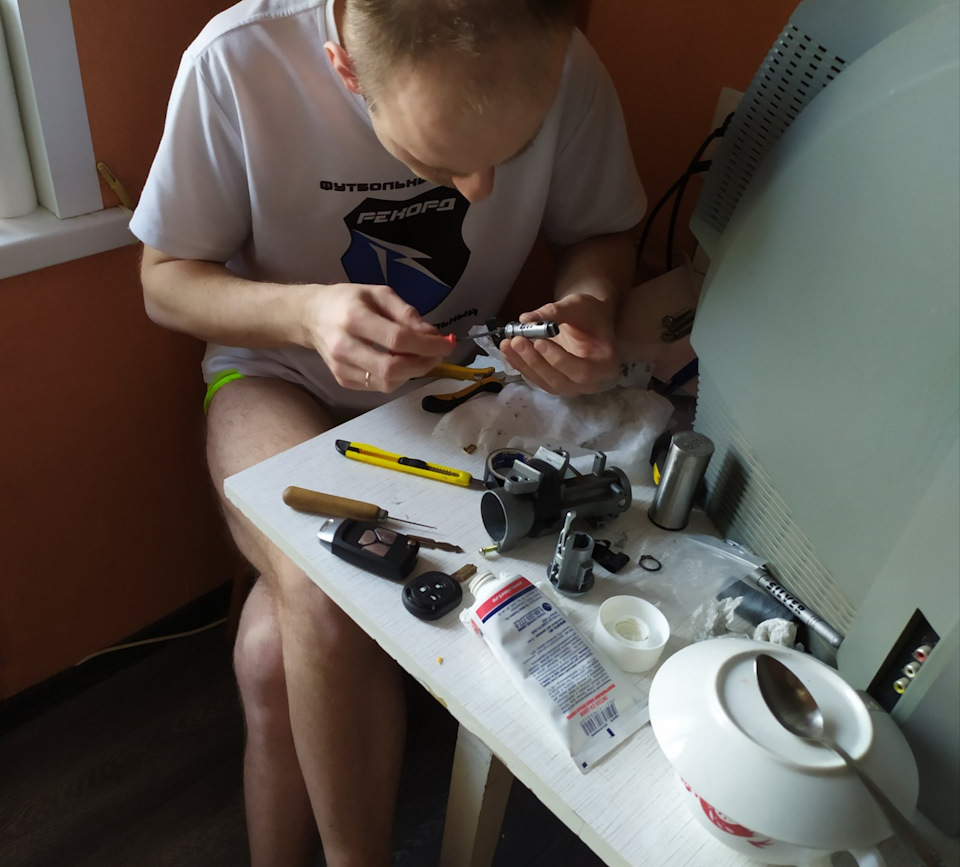 Сломался ключ в замке зажигания. — Chevrolet Lacetti Sedan, 1,4 л, 2008 ...