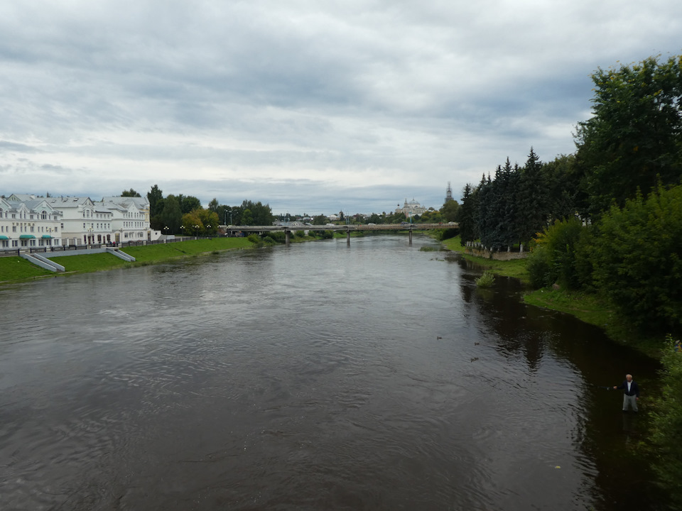 Барахолка в торжке мебель