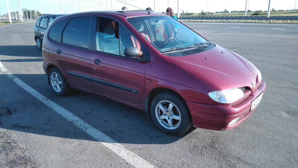 Запчасти для сценик 1 с 1996 по 1999г.в — Renault Scenic I, 1,6 л, 1999 ...