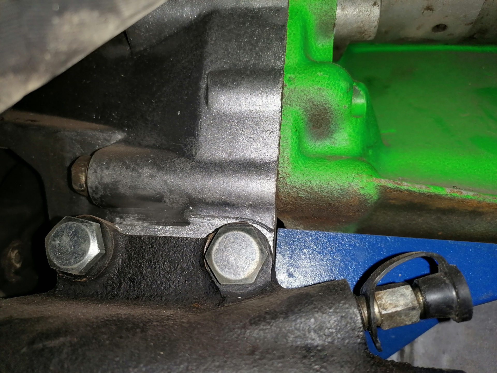 Трещина колокола (картера) сцепления — ГАЗ Газель, 2,5 л, 2006 года ...