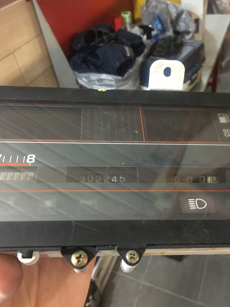 вот тут темное пятнышко — Toyota Crown (S120)