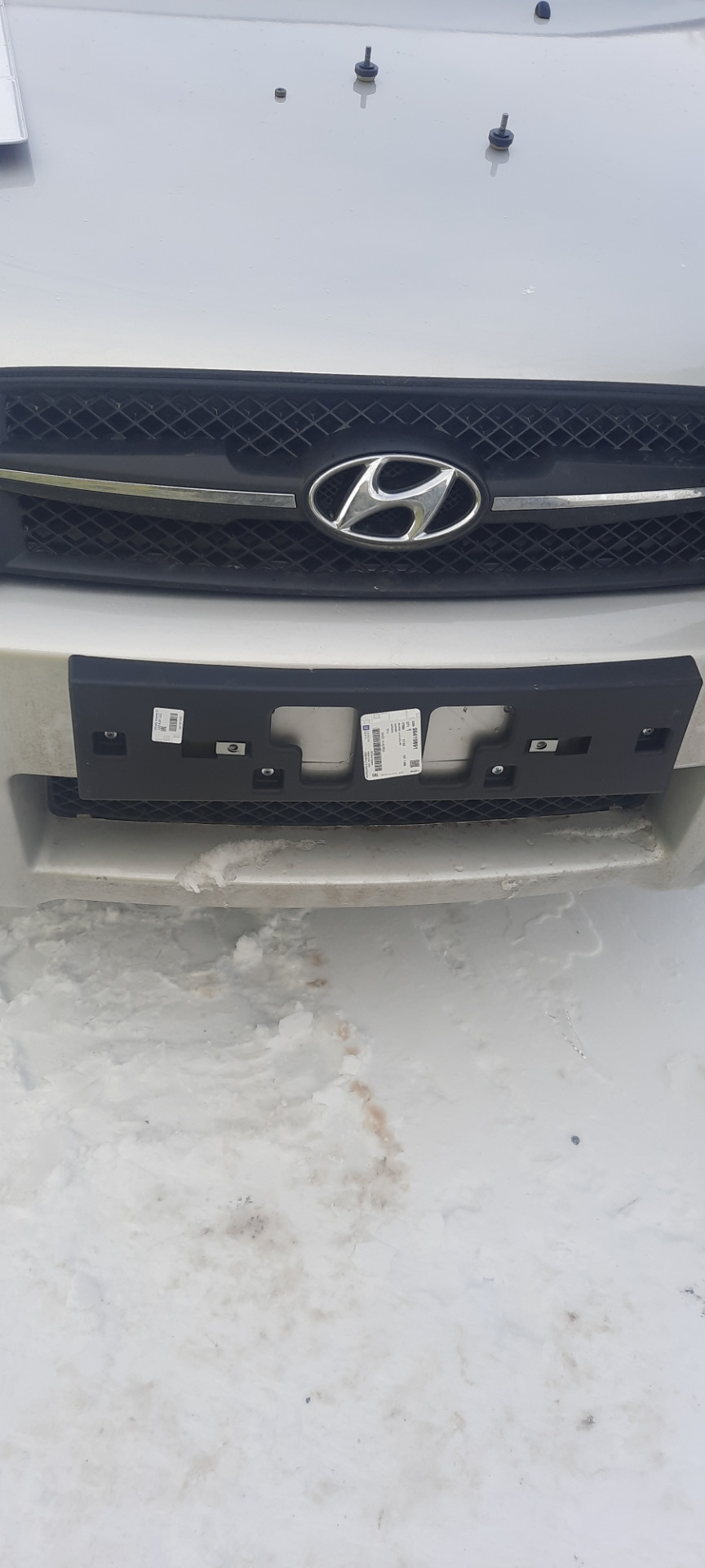 Накладка под номерной знак. — Hyundai Tucson (JM), 2 л, 2008 года ...
